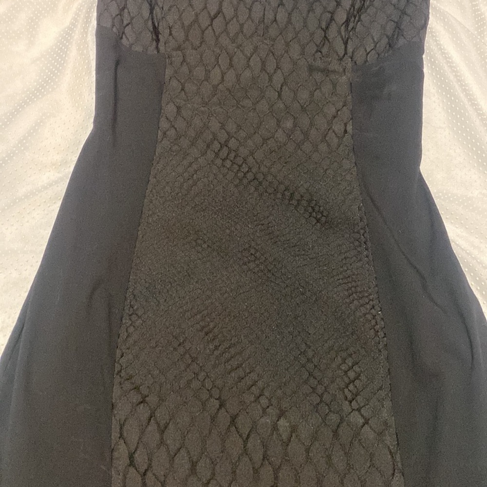 Little black dress - Picture 3 of 9